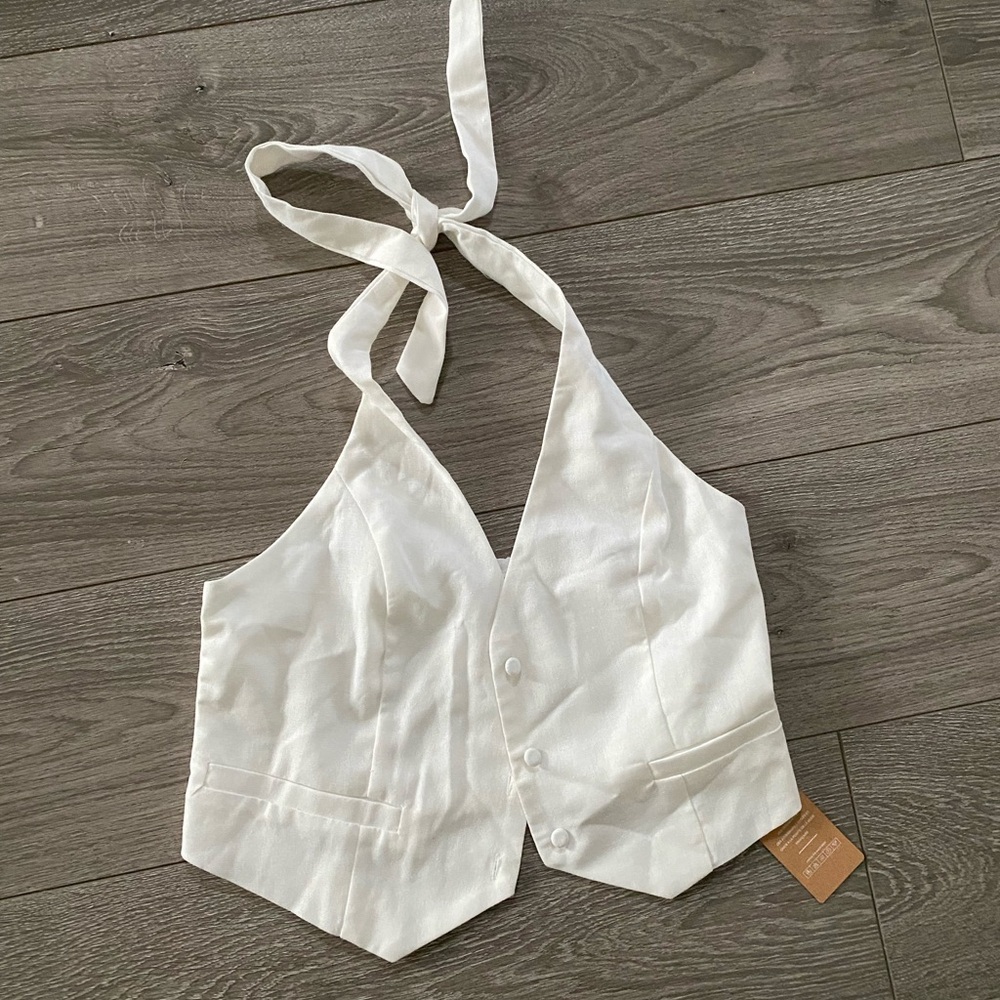 Shein Button Down Halter White Vest Faux Pockets